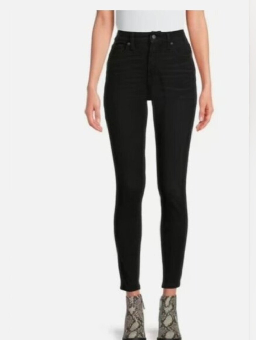 Time and Tru Black High-Rise Curvy Skinny Jeans Size 4